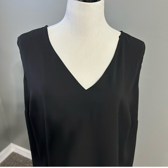 Nwt Michael Kors women’s size 2X & 1x & xl sleeveless layered woven black top - Picture 3 of 7